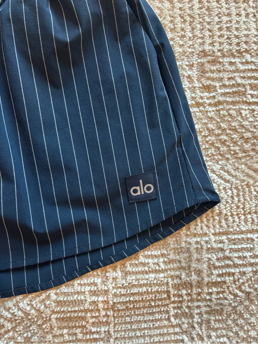 ALO Rare Yoga Navy Pinstripe Navy Mini Skirt/Skort with White Stripes XS NWOT